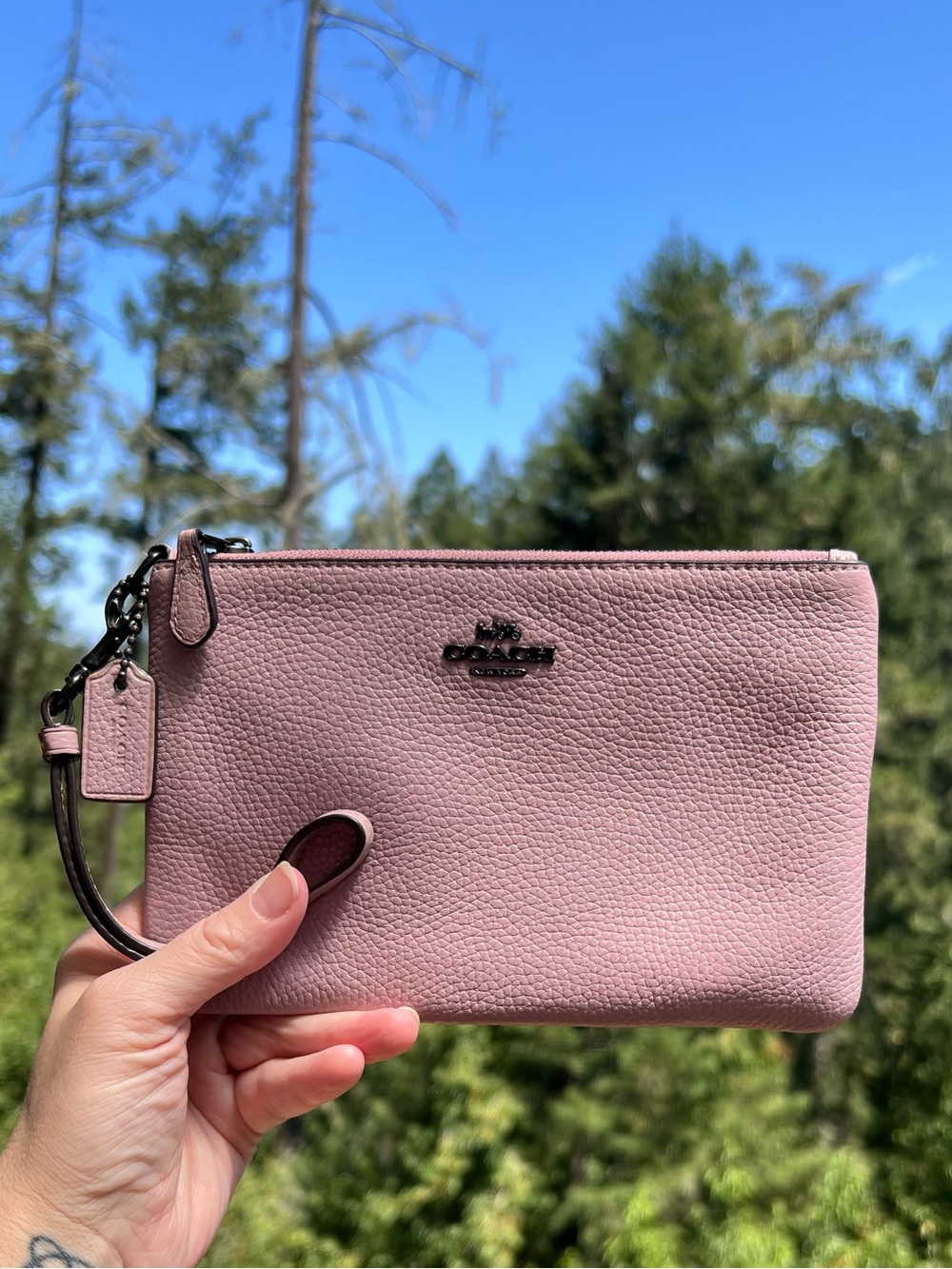 COACH Pink Mauve Small Pebble Leather Wristlet Wallet Gunmetal Hardware AUTHENTC